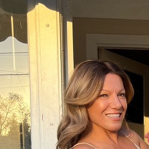 Meet your Posher, Lina